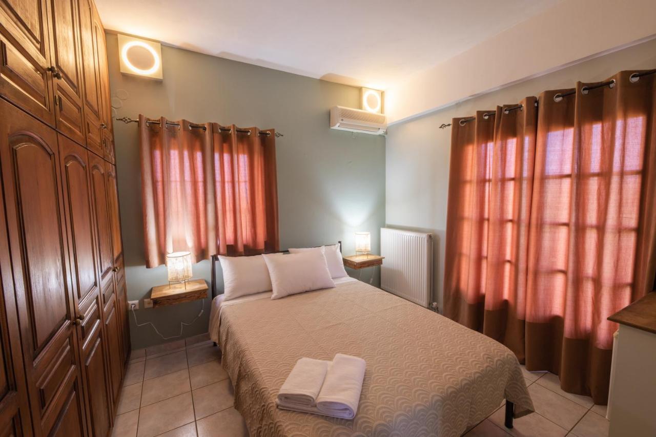 Villa Georgina B&B กาตาโกลอน ภายนอก รูปภาพ