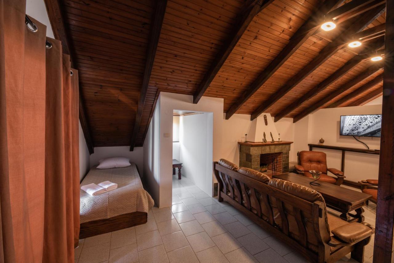 Villa Georgina B&B กาตาโกลอน ภายนอก รูปภาพ