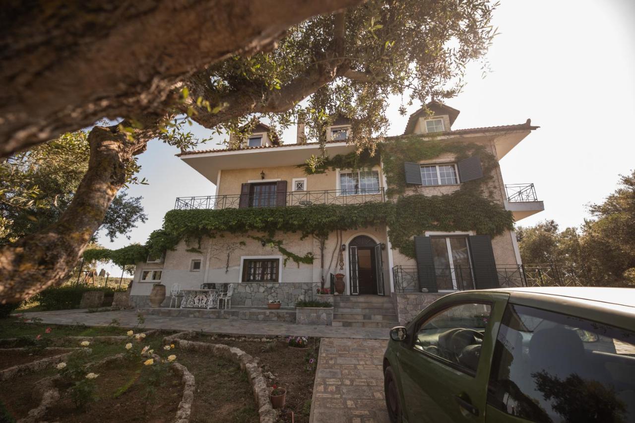 Villa Georgina B&B กาตาโกลอน ภายนอก รูปภาพ