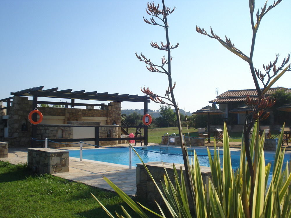 Villa Georgina B&B กาตาโกลอน ภายนอก รูปภาพ
